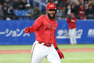 「弾道エグすぎ」覚醒気配の27歳　日本に“順応”、広島ファン確信「当たり助っ人」