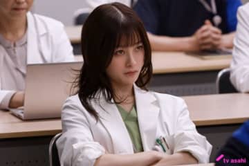 「天久鷹央の推理カルテ」第3話では密室殺人が発生！　鷹央（橋本環奈）が姉（佐々木希）を救う!?