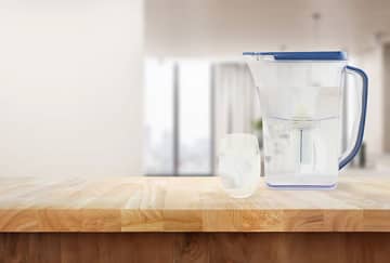 有害物質23項目を除去するヤマダオリジナル「ピッチャー型浄水器」
