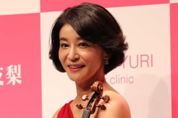 高嶋ちさ子、1億円超の英高級車を堪能　ネットも注目「カッケー」「お似合いです」