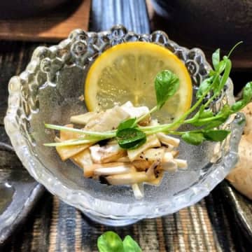 格別！岩塩プレートと卓上水コンロで炭火焼き！素材の旨味を味わう！ホワイトマッシュルームサラダ付き