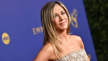 俳優ジェニファー・アニストンさんの家に車が突っ込む、男を拘束　米ロサンゼルス