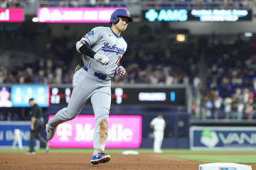 大谷翔平、思い出の球場で9号＆5年連続2桁盗塁　躍動続けてナイン鼓舞…ド軍辛勝