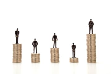 貯蓄ゼロの新卒から10年で、貯蓄「800万円」を達成！ 30代でこの金額は多い？ 平均値・中央値を確認