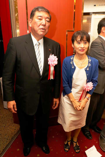 石破茂首相　GW後半は超高級ホテルへ…会食も手土産も異常な“ニューオータニ愛”の理由は愛妻との結婚式