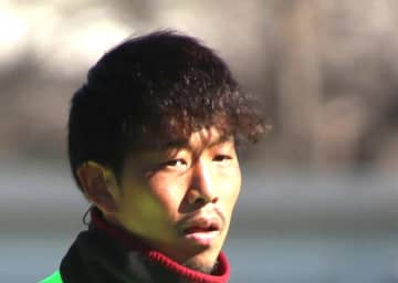 【浦和】埼スタがどよめいた…GK牲川歩見、渾身ビッグセーブで絶体絶命のピンチを防ぐ