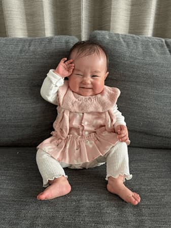 極楽とんぼ山本、生後６ヶ月愛娘は西野未姫とどっち似!?