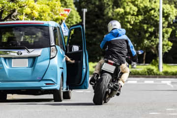 今日から使えるライディングテクニック実践講座【最新版 スマテク2.0】7. 街中を安全に走る（4）安全ゾーンを作る（動画あり）