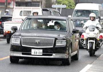 上皇さま、東大病院に入院　心臓の精密検査へ