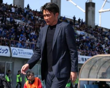前半37分でFW二枚替え、なぜ？ ４失点で敗れた札幌の岩政監督が明かす「彼らが悪いというよりも…」