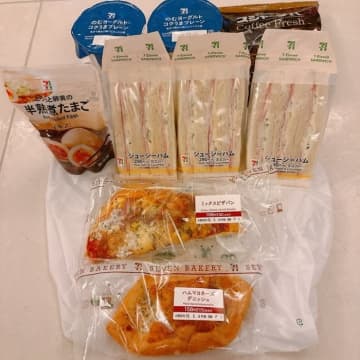 小柳ルミ子、『セブン』で買い占めた品を公開「ビックリ」「美味しいですよね」の声