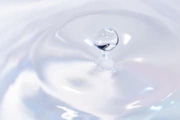 プロが教えるコスパ最強の“保湿”アイテム！　花粉や汗で肌荒れに悩む人は即買い