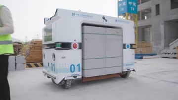 自動ビル建設システムやロボット、連休中の建設現場で活躍　中国湖北省