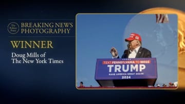 ピュリツァー賞「ニュース速報写真部門」に“トランプ氏暗殺未遂”事件の弾丸を撮影したニューヨーク・タイムズのカメラマン、ダグ・ミルズ氏選出