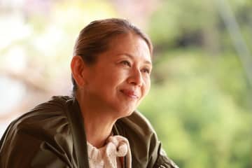 さまざまな人に囲まれ“幸せ”を実感する千明（小泉今日子）一方、改めて“死”と向き合う真平（坂口憲二）＜『最後から二番目の恋』第4話完全版＞