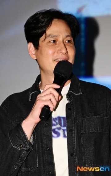 【PHOTO】パク・ヘジュンら、映画「野党」特別舞台挨拶に出席