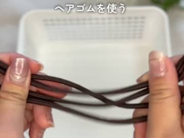 調味料が倒れません　引き出しの収納テクに「めっちゃ便利」「変えてみる」