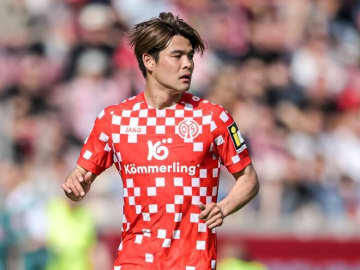 「素晴らしいパフォーマンス」マインツ佐野海舟がドイツ大手誌のブンデス週間ベスト11に選出！「カウンターを何度も阻止」「攻撃でも推進力を与えた」