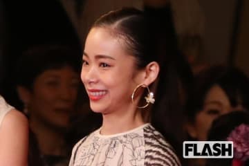 “結婚詐欺疑惑”俳優との結婚報じられた趣里、かつて明かしていた父・水谷豊の「娘の恋愛へのスタンス」