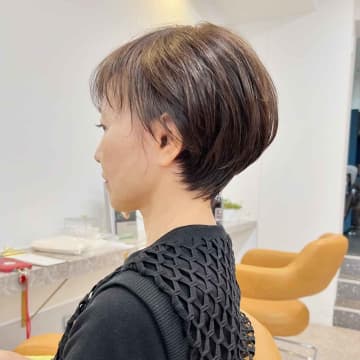 後頭部の“絶壁”何とかしたい！→【40・50代】立体感のある「丸みショート」がオススメ♡