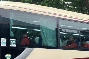 【広島】雨天中止で裏方さんも休養日　新井監督は年上の菊地原コーチいじりでネタ提供