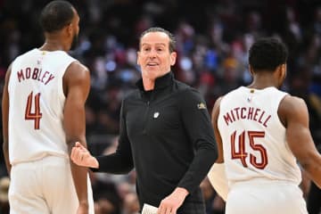 【NBA】キャブズのアトキンソンHCが最優秀コーチに選出！歴代受賞者の“不吉なデータ”を払拭できるか＜DUNKSHOOT＞
