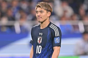 「鳥肌が立つ」W杯戦士が堂安律に“受け継がれた意思”を感嘆。発行部数５億以上の人気漫画のストーリーに重ねて…