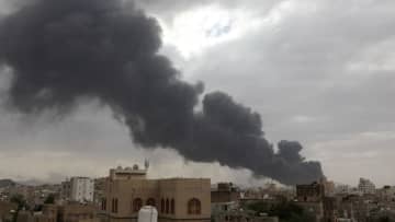 イスラエル、イエメン首都の空港を空爆　攻撃の応酬激化