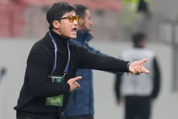 「常軌を逸した」「暴力に近い」ACLE０－７惨敗で話題となった光州FCの指揮官がブチギレ！自軍選手を突き飛ばす蛮行を韓国メディア痛烈批判！「子供の日に異様な光景が生中継された」