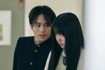 主人公みこ（原 菜乃華）を支えるのは正反対の最強タッグ キュート&キュンが渋滞する場面写真『見える子ちゃん』