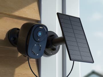 工事とコンセント不要の防犯カメラ、ソーラー充電