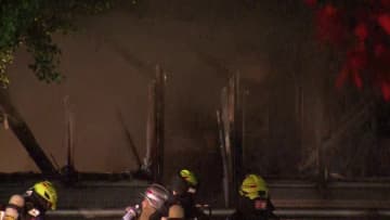 ゴールデンウィーク最終日に市役所で火事　庁舎1階から白煙あがり550平方メートル焼失　約6時間後消火され出火当時いた警備員2人けがなし　埼玉・白岡市