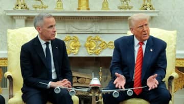 トランプ氏、カナダ首相と会談　関税は「現状のまま」