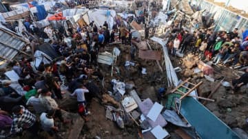 イスラエル軍が学校に空爆、子ども含む２２人死亡　ガザでの戦闘激化