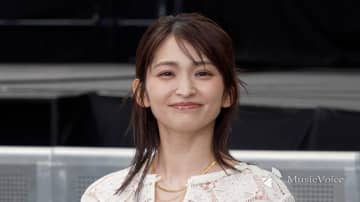 【動画】岡本玲、１週間前に親知らず抜く「腫れひけって笑」　透け感トップスおしゃれに着こなし