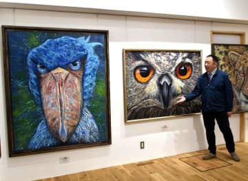 迫力ある動物の目や表情　アクリル画30点展示　茨城・古河