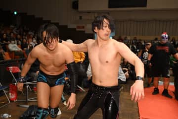 【DDT】岡谷英樹がTo-yを下して『KING OF DDT 2025』2回戦でHARASHIMAと対決へ「今じゃただの落ちぶれたクソジジイ」