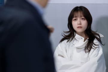 橋本環奈主演『天久鷹央の推理カルテ』姉・真鶴（佐々木希）が殺人の容疑者に