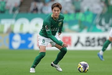 「サッカー人生のほとんどを過ごした」横浜FCに成長した姿を。東京Vの齋藤功佑が口にした“特別な古巣”への感謝