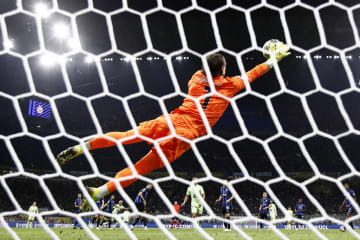 【欧州ＣＬ】インテル２季ぶり決勝！延長死闘バルサとの大乱戦制す　ＧＫゾマーが神セーブ