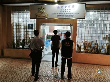 マカオ、路線バス車内で同年代女性の大腿部に下半身を押し当てる痴漢行為…20代の男逮捕