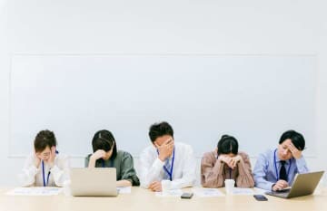 「働いてるだけなのに、なんでこんなにしんどい？」心を病みやすい職場の特徴とは
