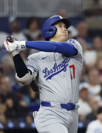 大谷、2戦連発の10号ソロ　5年連続2桁、鈴木は無安打