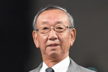 【巨人】岡本和真の負傷離脱はなぜ起きた？ 堀内恒夫氏「浦田の送球ミス」も「首脳陣の責任」