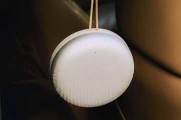 Bang & Olufsen、小型BTスピーカー「Beosound A1 第3世代」。クラス最大級ウーファーで低音を強化