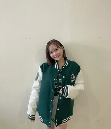 【写真】韓国で活動する元巨人チア野澤彩華さん、“ぱっちりお目々”際立つだぼだぼジャケット姿に視線釘付け