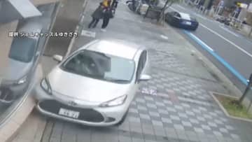 歩道暴走“ブレーキとアクセルの踏み間違え”か…74歳女性立ち会いで実況見分　0歳の赤ちゃん含む男女7人重軽傷