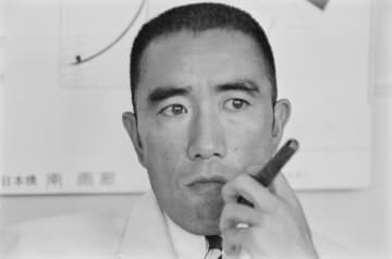 三島由紀夫の辞世の句を辿るゲームがあるって知ってる？ミシマ生誕100年を記念して解説していくぞ！