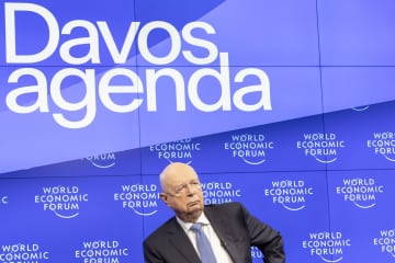内部告発、会長の電撃辞任… ダボス会議、信頼の再構築なるか