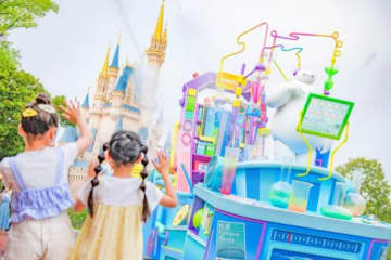 東京ディズニーリゾート夏にランド＆シー 1日2パークチケットを発売